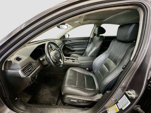 Used 2019 Honda Accord Touring image 13