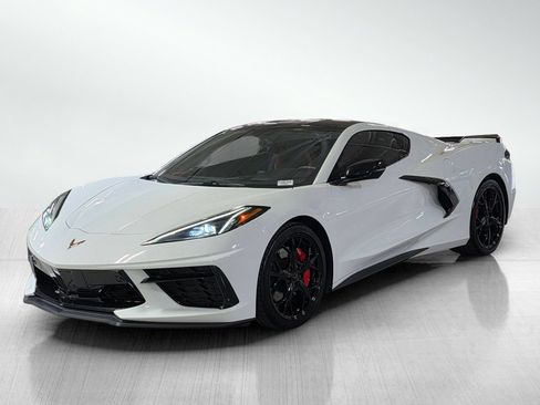 Used 2022 Chevrolet Corvette Stingray Premium Cpe w/ Z51 Performance Package RWD image 3