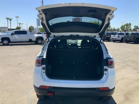 Certified 2024 Jeep Compass Trailhawk AWD/4WD image 7