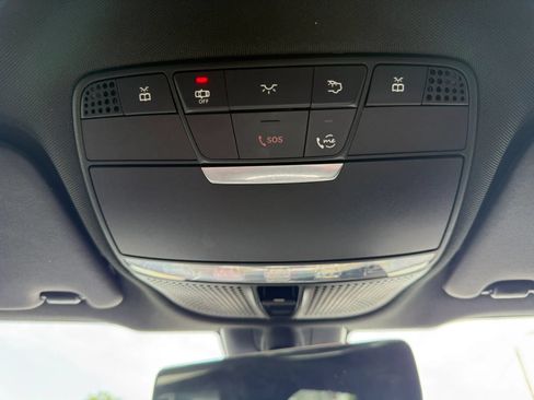 Used 2021 Mercedes-Benz GLC 300 4MATIC image 28