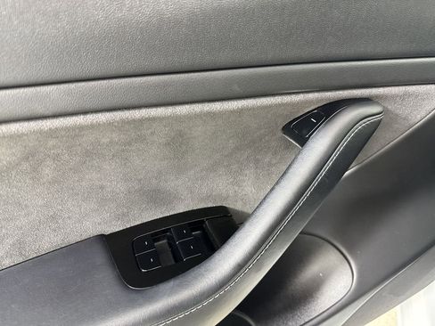 Used 2018 Tesla Model 3 Long Range image 33