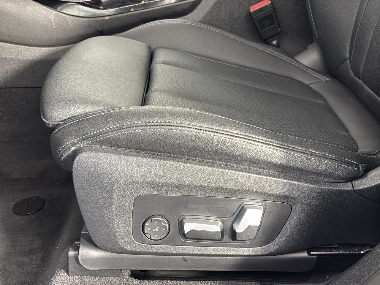Used 2023 BMW X3 xDrive30i w/ Premium Package w/ZPA AWD/4WD image 16