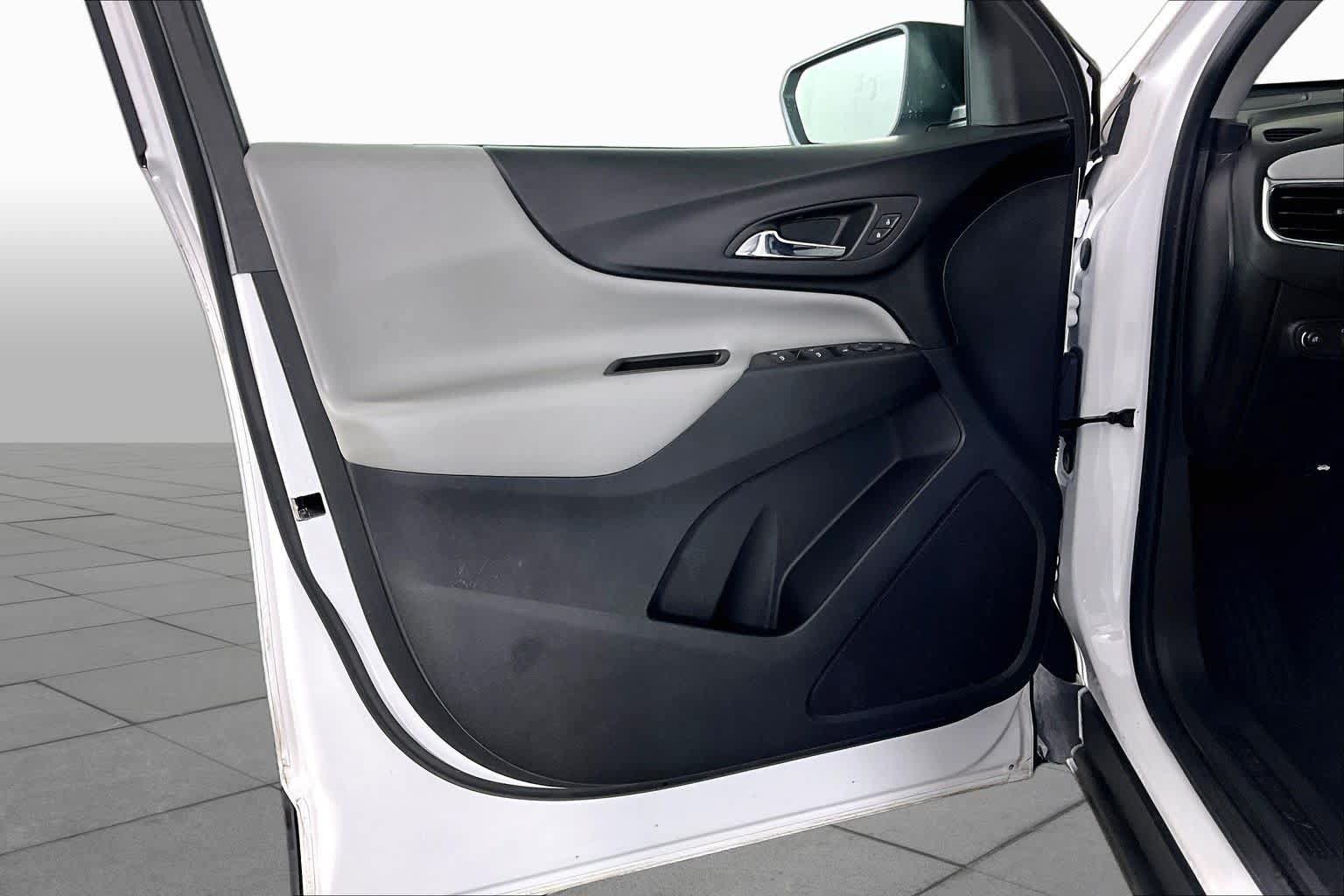 Used 2023 Chevrolet Equinox LS w/ LS Convenience Package FWD image 20