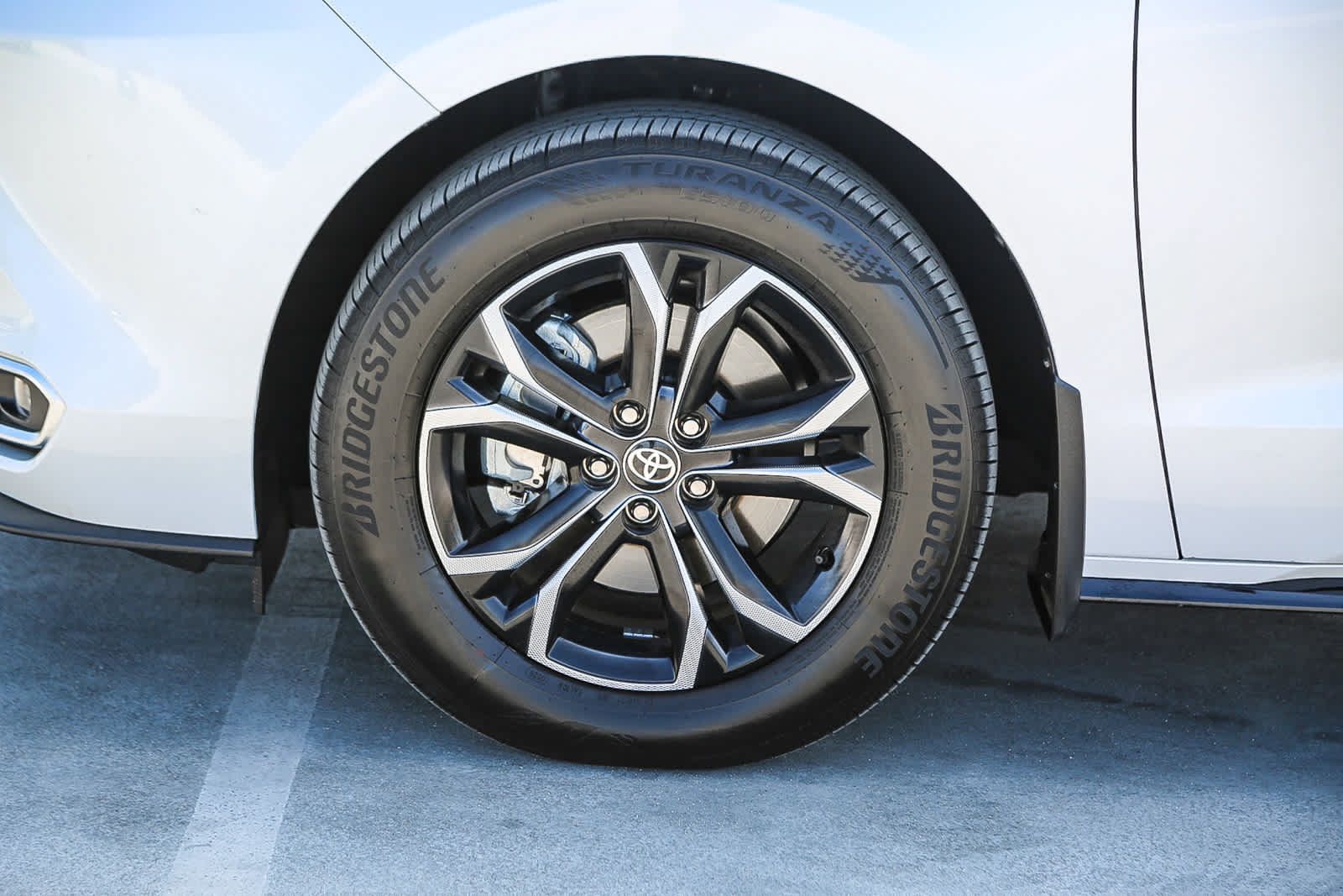 Used 2026 Toyota Sienna Platinum AWD/4WD image 10