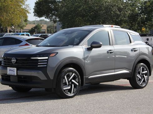 New 2025 Nissan Kicks SV w/ Charging Package image 8