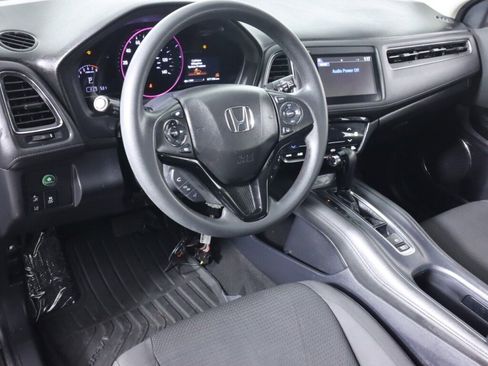 Used 2019 Honda HR-V EX image 9
