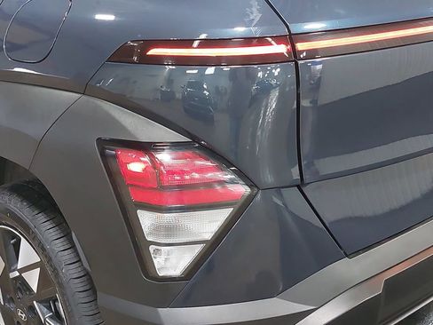 Certified 2025 Hyundai Kona SEL image 33
