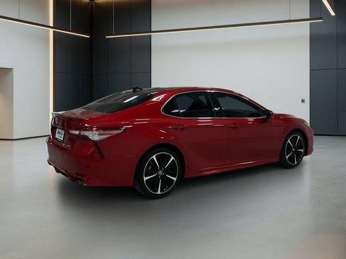Used 2019 Toyota Camry XSE FWD image 6