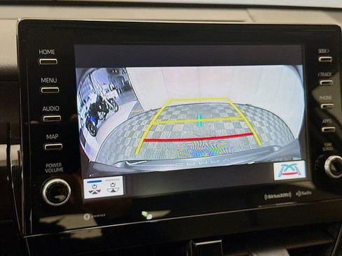 Used 2021 Toyota Camry XLE w/ Cold Weather Package image 13