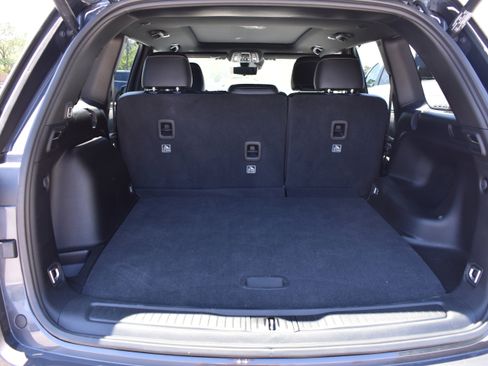 New 2025 Jeep Grand Cherokee Limited w/ Luxury Tech Group II RWD image 34