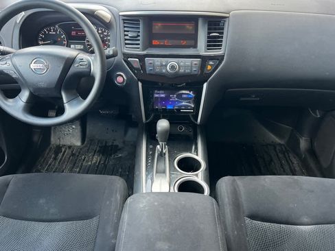 Used 2015 Nissan Pathfinder S image 4