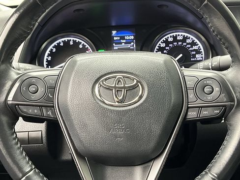 Used 2021 Toyota Camry SE w/ Convenience Package FWD image 12