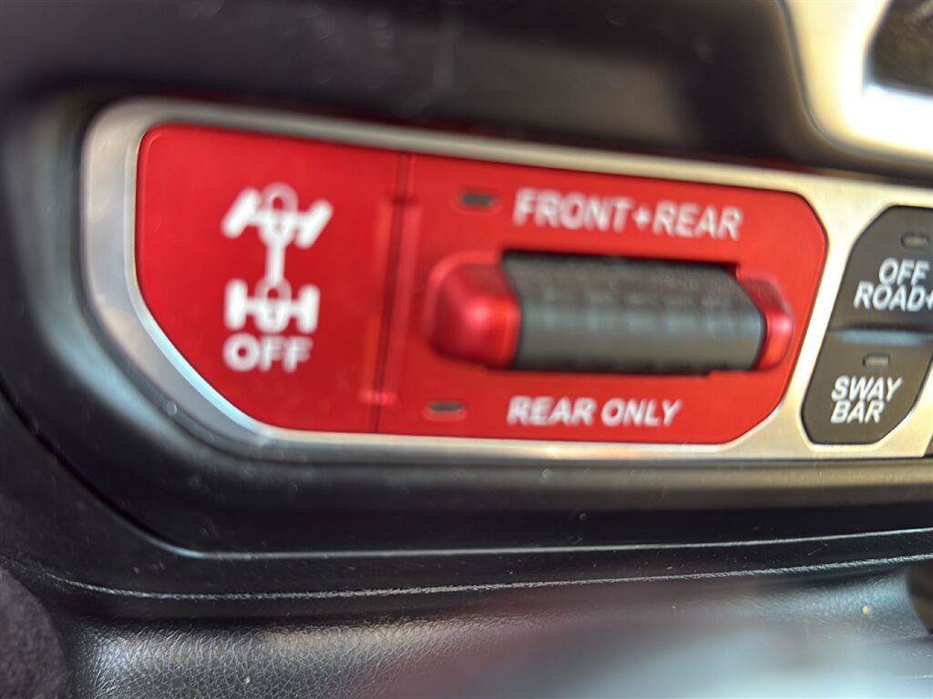 Used 2020 Jeep Gladiator Rubicon AWD/4WD image 13