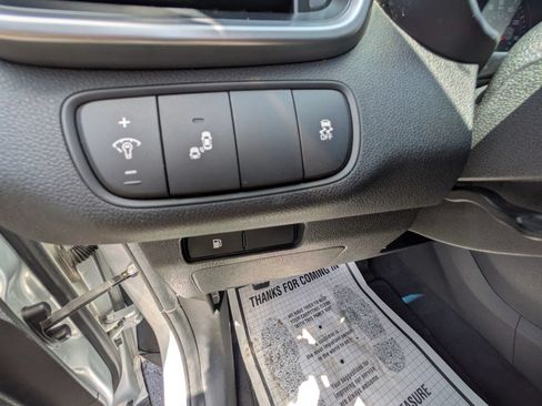 Used 2019 Kia Sorento AWD V6 image 21