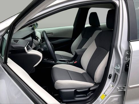Certified 2024 Toyota Corolla LE FWD image 9