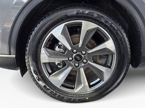Used 2024 Ford Escape Platinum AWD/4WD image 11