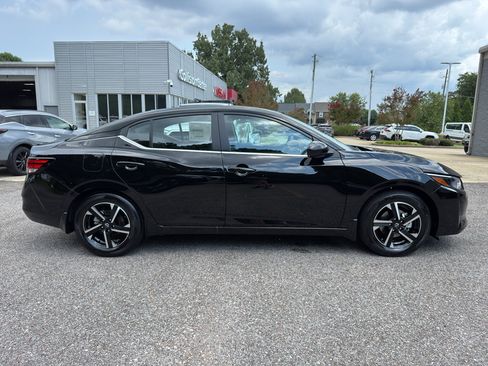 New 2025 Nissan Sentra SV w/ Trunk Package image 4