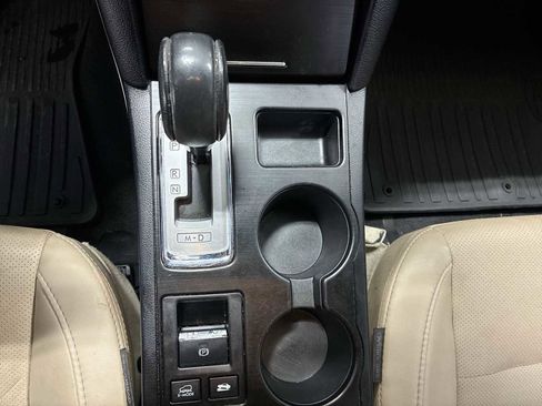 Used 2017 Subaru Outback 3.6R Limited image 22
