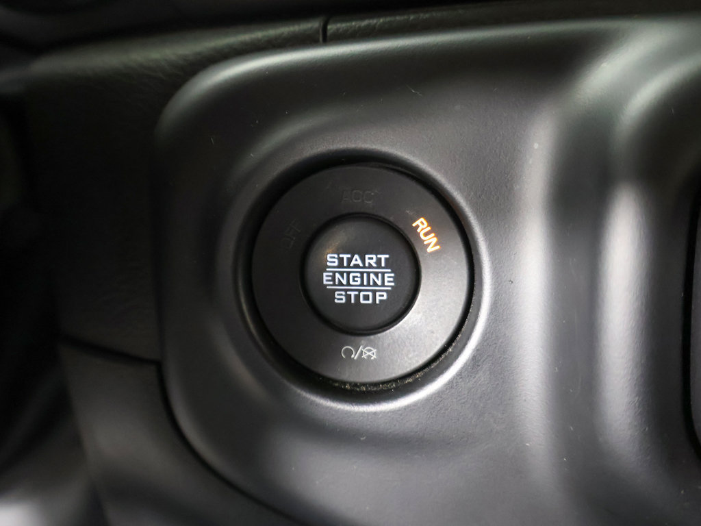 Used 2023 Jeep Wrangler Unlimited Sahara w/ Cold Weather Group AWD/4WD image 34