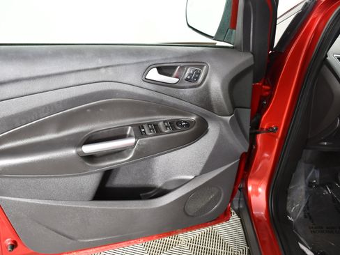 Used 2013 Ford Escape Titanium w/ Parking Technology Pkg AWD/4WD image 36