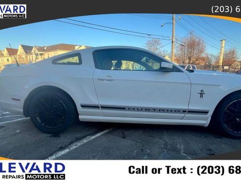 Used 2013 Ford Mustang Premium image 5