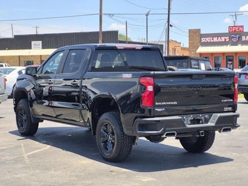 Used 2021 Chevrolet Silverado 1500 Custom Trail Boss AWD/4WD image 4