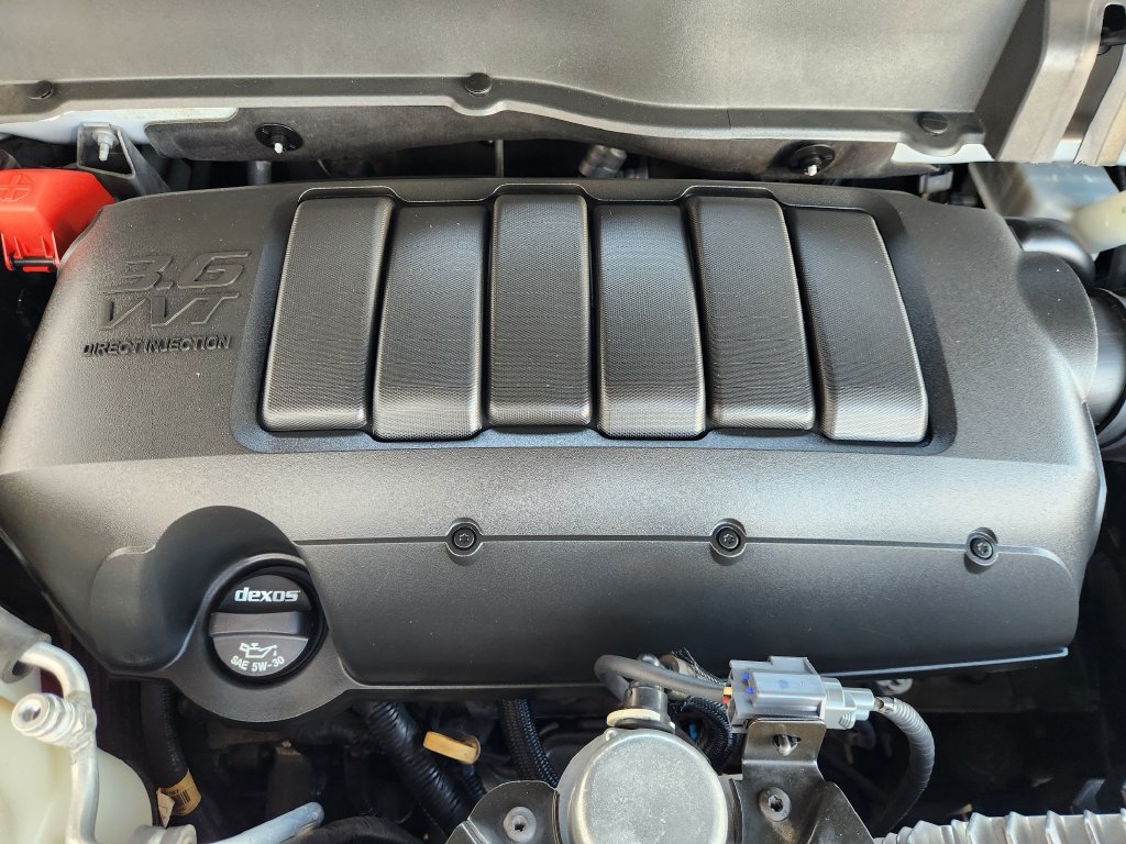 Used 2016 GMC Acadia SLT w/ Open Road Package FWD image 33