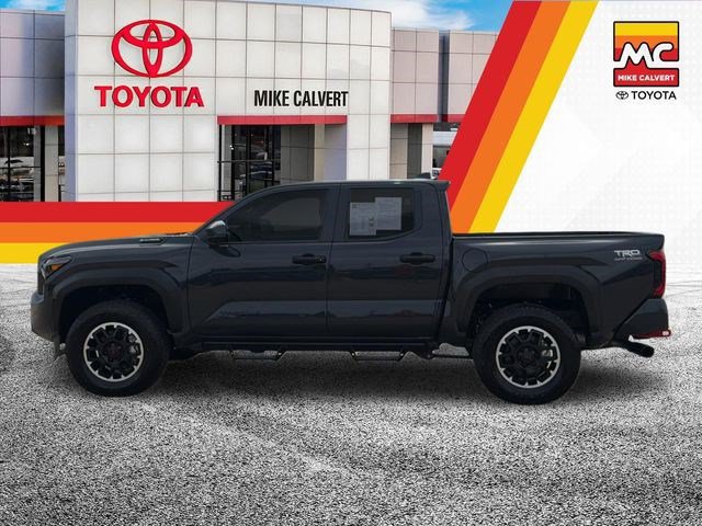 Certified 2026 Toyota Tacoma TRD Off-Road AWD/4WD image 2