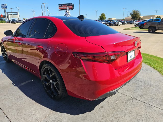 Used 2021 Alfa Romeo Giulia Ti w/ Nero Edizione RWD image 4