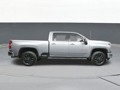 Used 2025 Chevrolet Silverado 2500 LTZ w/ LTZ Plus Package image 18