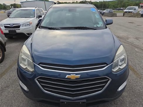 Used 2017 Chevrolet Equinox LT w/ Convenience Package FWD image 4