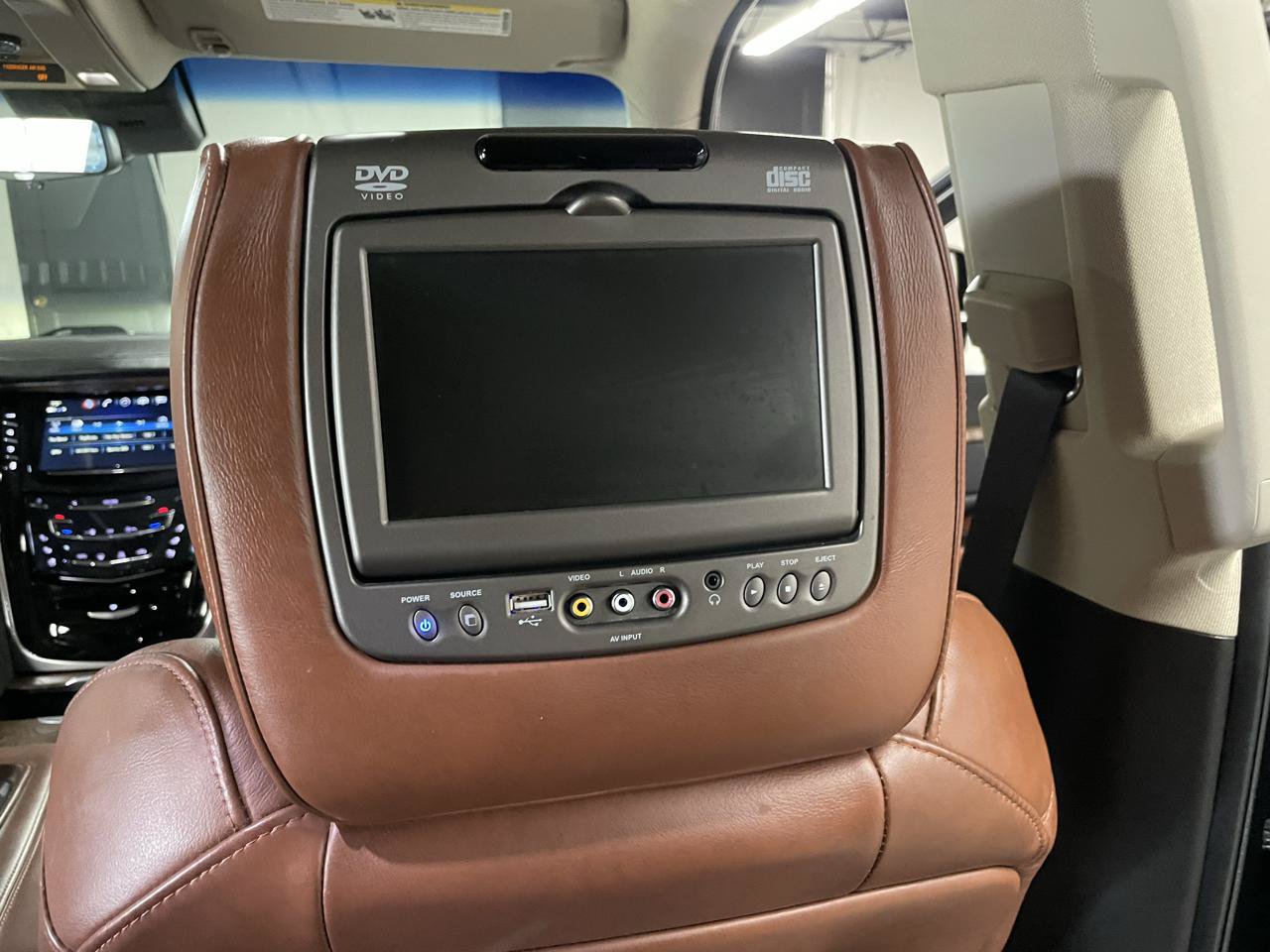 Used 2019 Cadillac Escalade Premium Luxury AWD/4WD image 29
