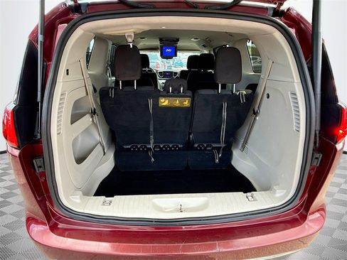 Used 2017 Chrysler Pacifica Touring Plus w/ Tire & Wheel Group image 30