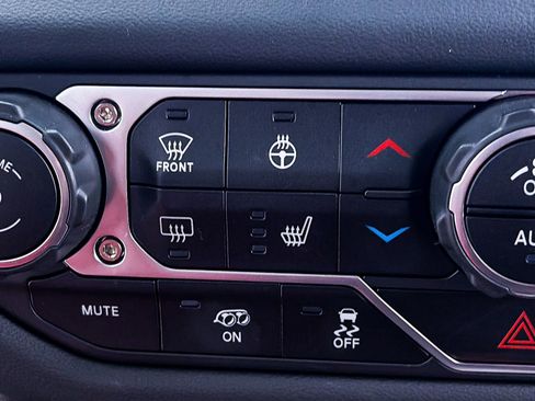 Used 2024 Jeep Wrangler Unlimited Rubicon 392 AWD/4WD image 24