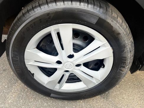 Used 2020 Nissan Kicks S FWD image 19