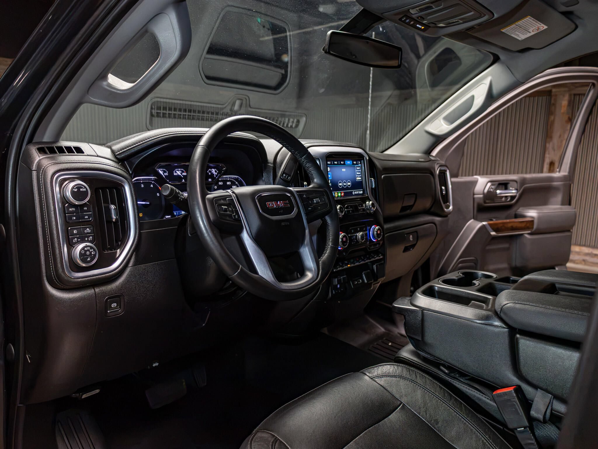 Used 2020 GMC Sierra 3500 SLT w/ Gooseneck/5TH Wheel Package AWD/4WD image 12