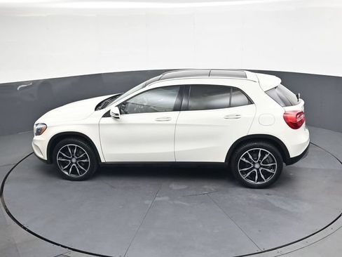 Used 2017 Mercedes-Benz GLA 250 4MATIC image 26