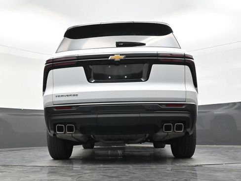 Used 2024 Chevrolet Traverse LS FWD image 23