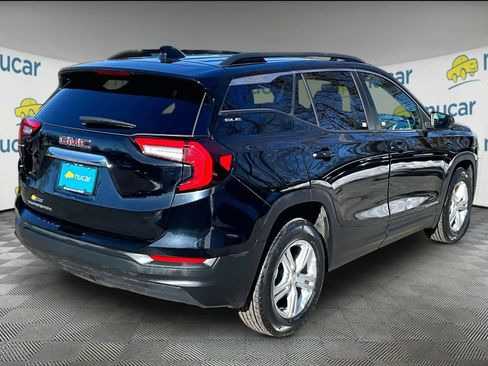 Used 2022 GMC Terrain SLE w/ Driver Convenience Package image 6