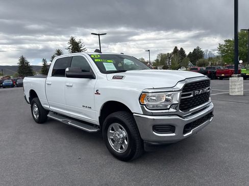 Used 2022 RAM 2500 Big Horn AWD/4WD image 3