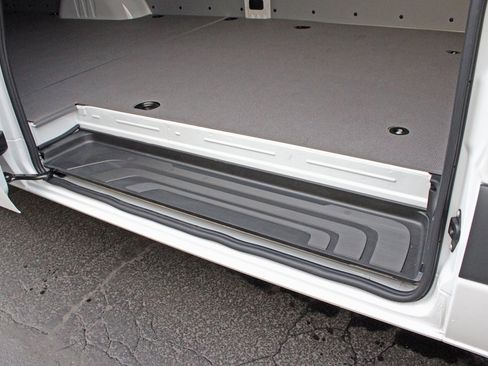 Used 2025 Mercedes-Benz Sprinter 2500 image 7