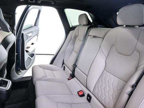 Certified 2026 Volvo XC60 B5 Core image 21