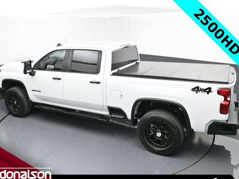 Used 2024 Chevrolet Silverado 2500 Custom w/ Custom Value Package image 19