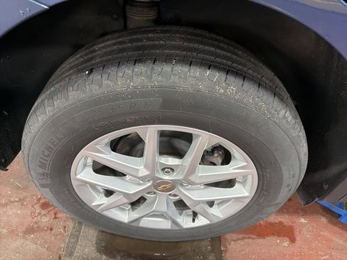 Used 2024 Chevrolet Equinox LT image 6