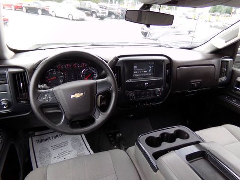 Used 2019 Chevrolet Silverado 1500 W/T w/ WT Convenience Package AWD/4WD image 17
