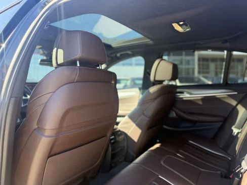 Used 2022 BMW 530i xDrive w/ Executive Package image 17
