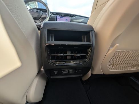 Used 2024 Jeep Grand Cherokee Limited image 39