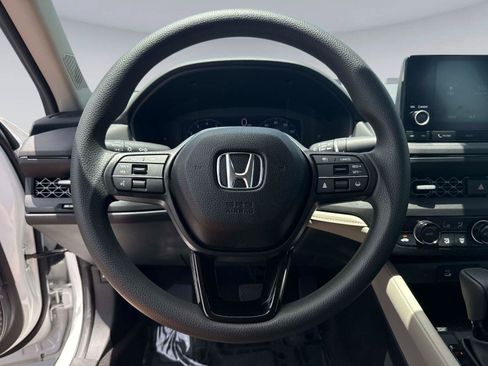Certified 2025 Honda Accord SE image 27