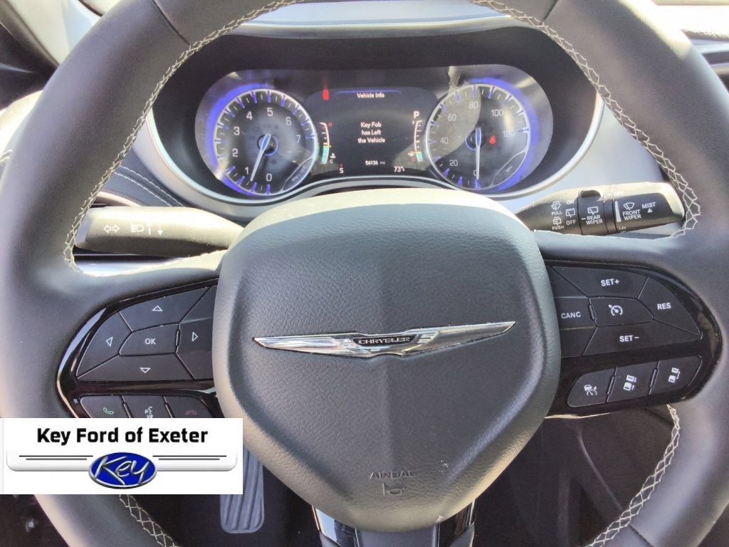 Used 2025 Chrysler Pacifica Limited FWD image 23