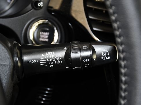 Used 2020 Mitsubishi Outlander SEL AWD/4WD image 23